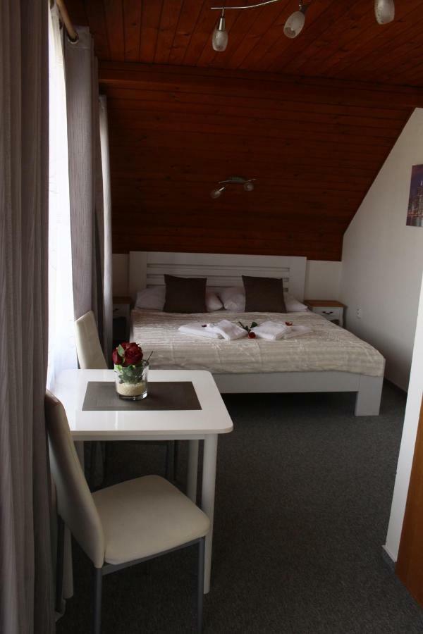 Pension Libra Velesin Exterior photo